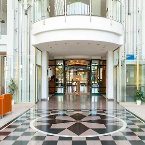 Отель Atomis Munich Airport By Mercure